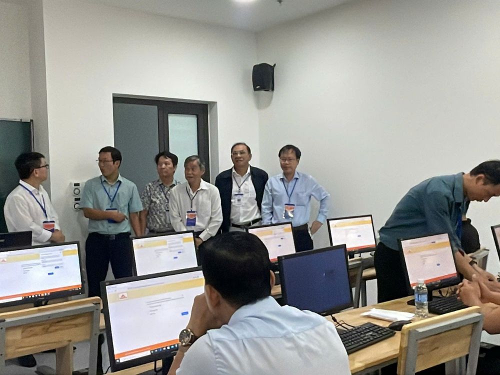 Khảo sát và rà soát: Hội đồng thi và Ban giám sát kiểm tra chéo từng phòng thi