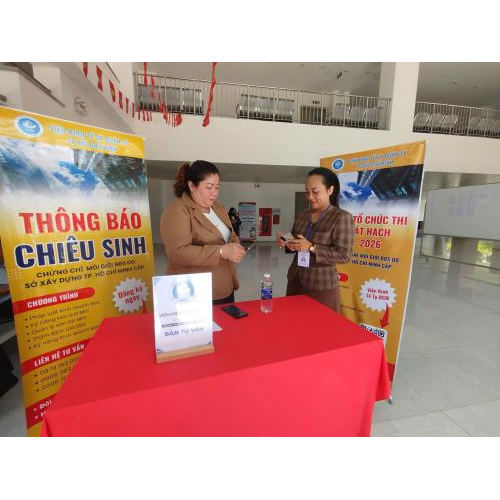 Công Tác Tổ Chức Chuyên Nghiệp – Hỗ Trợ Thí Sinh Tối Đa